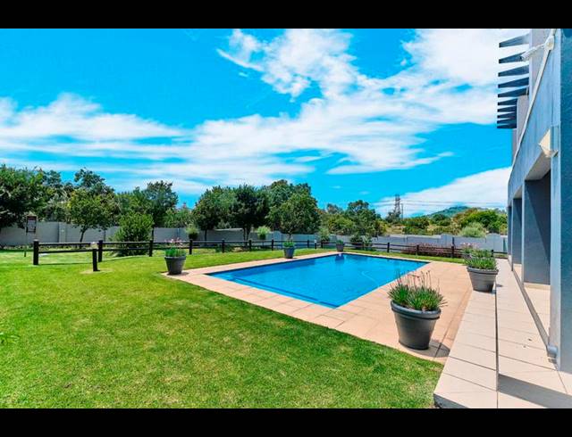 1 BEDROOM APARTMENT FOR SALE IN LONEHILL